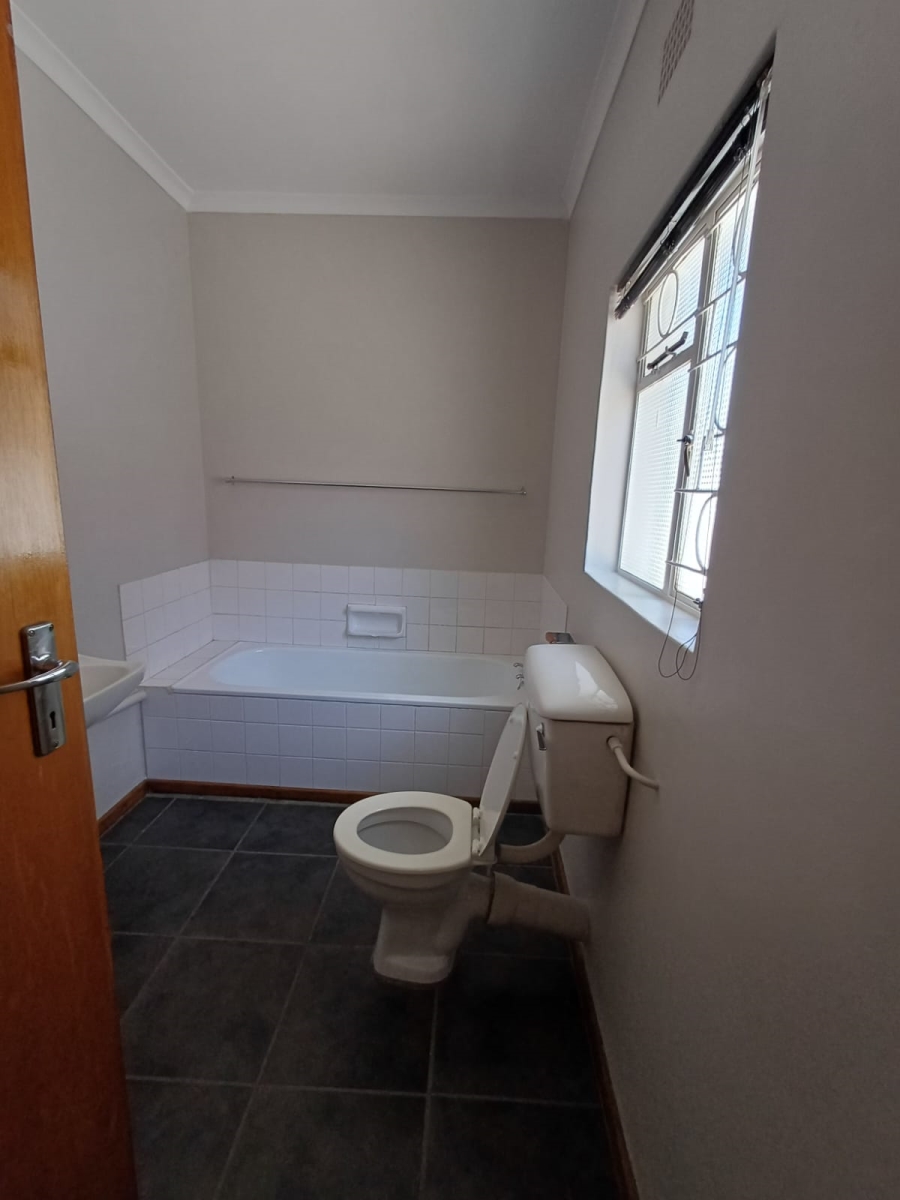 To Let commercial Property for Rent in Queenstown Central Eastern Cape